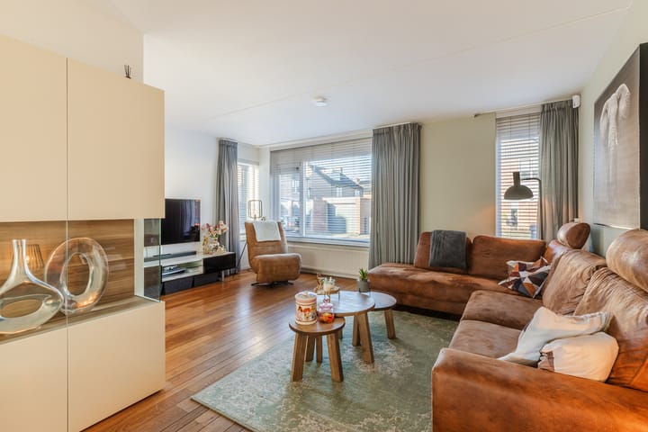 Foto 12 van Panovenstraat 4