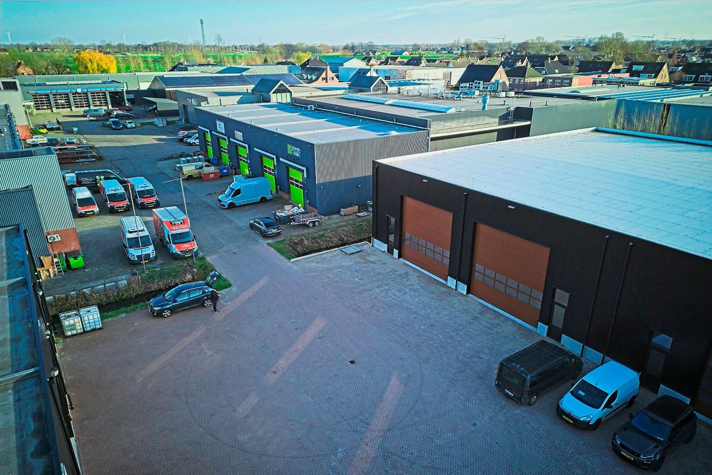 View photo 2 of Ambachtshof 7-c