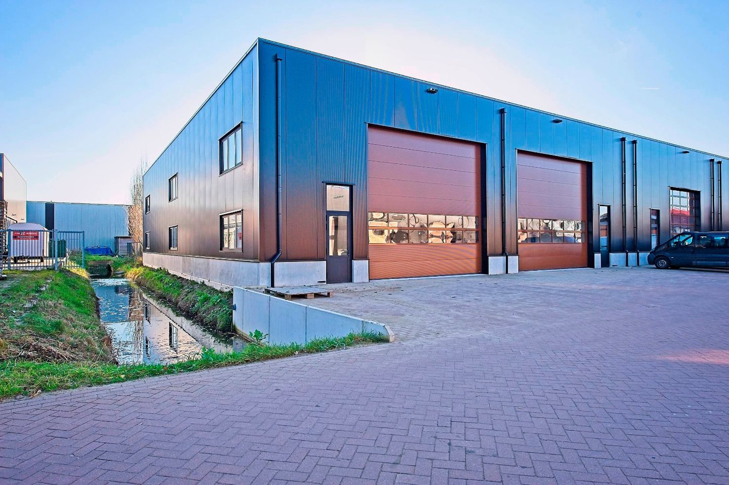 View photo 1 of Ambachtshof 7-c