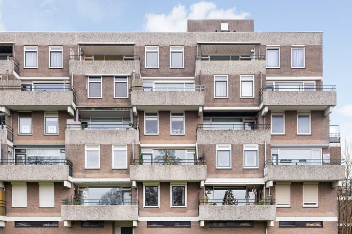 Photo 8 of Haringvlietstraat 107