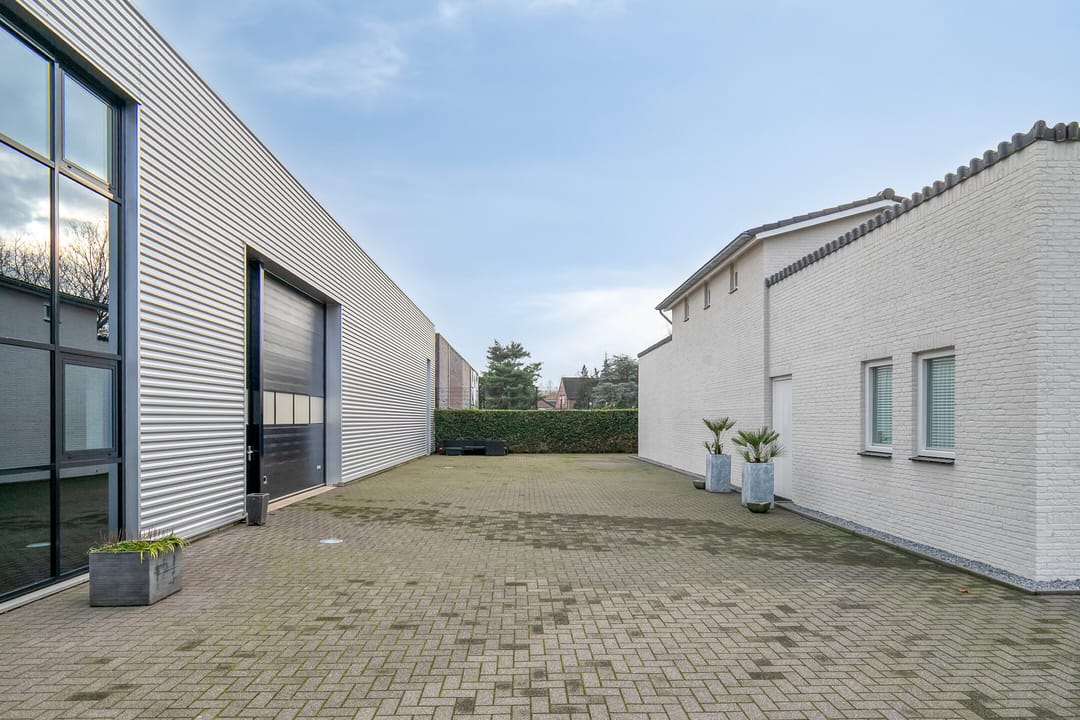 Photo 91 of Saksenweg 30