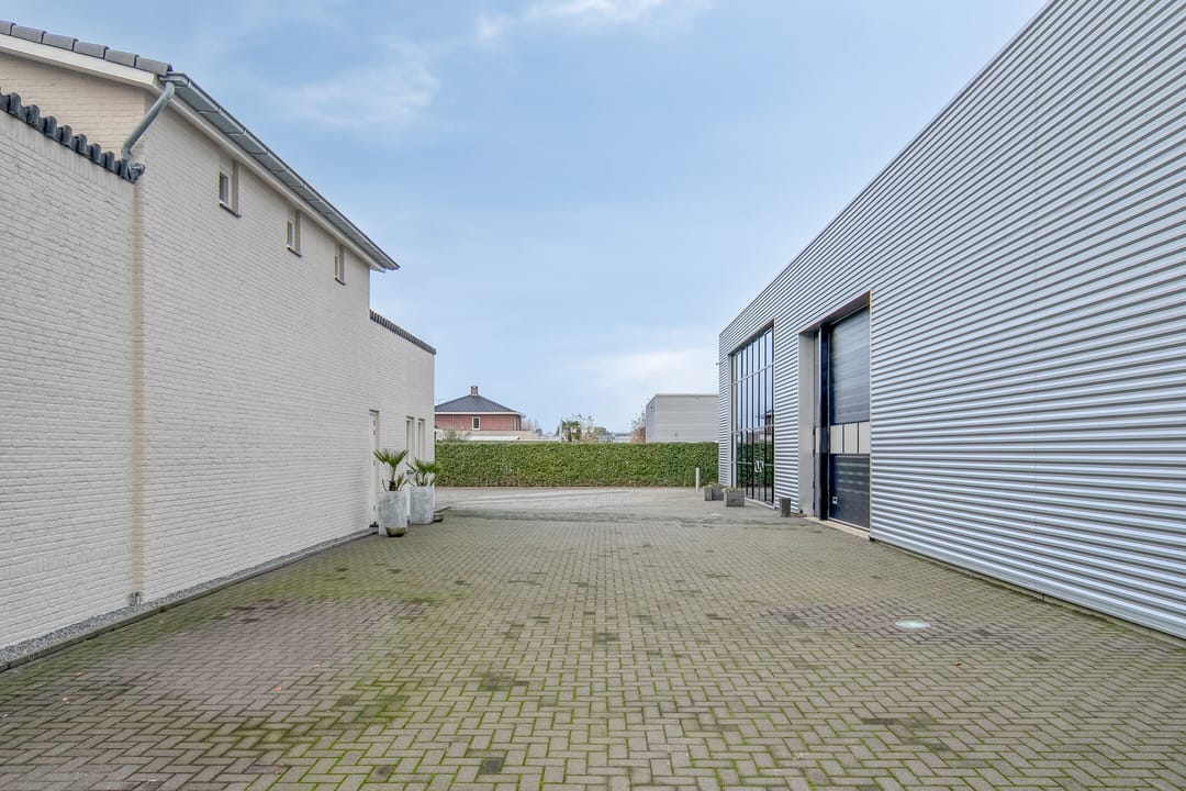 Photo 92 of Saksenweg 30