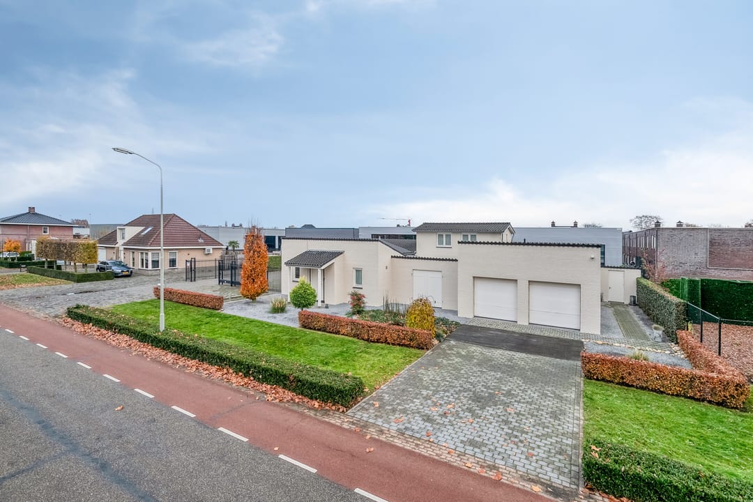 Photo 101 of Saksenweg 30