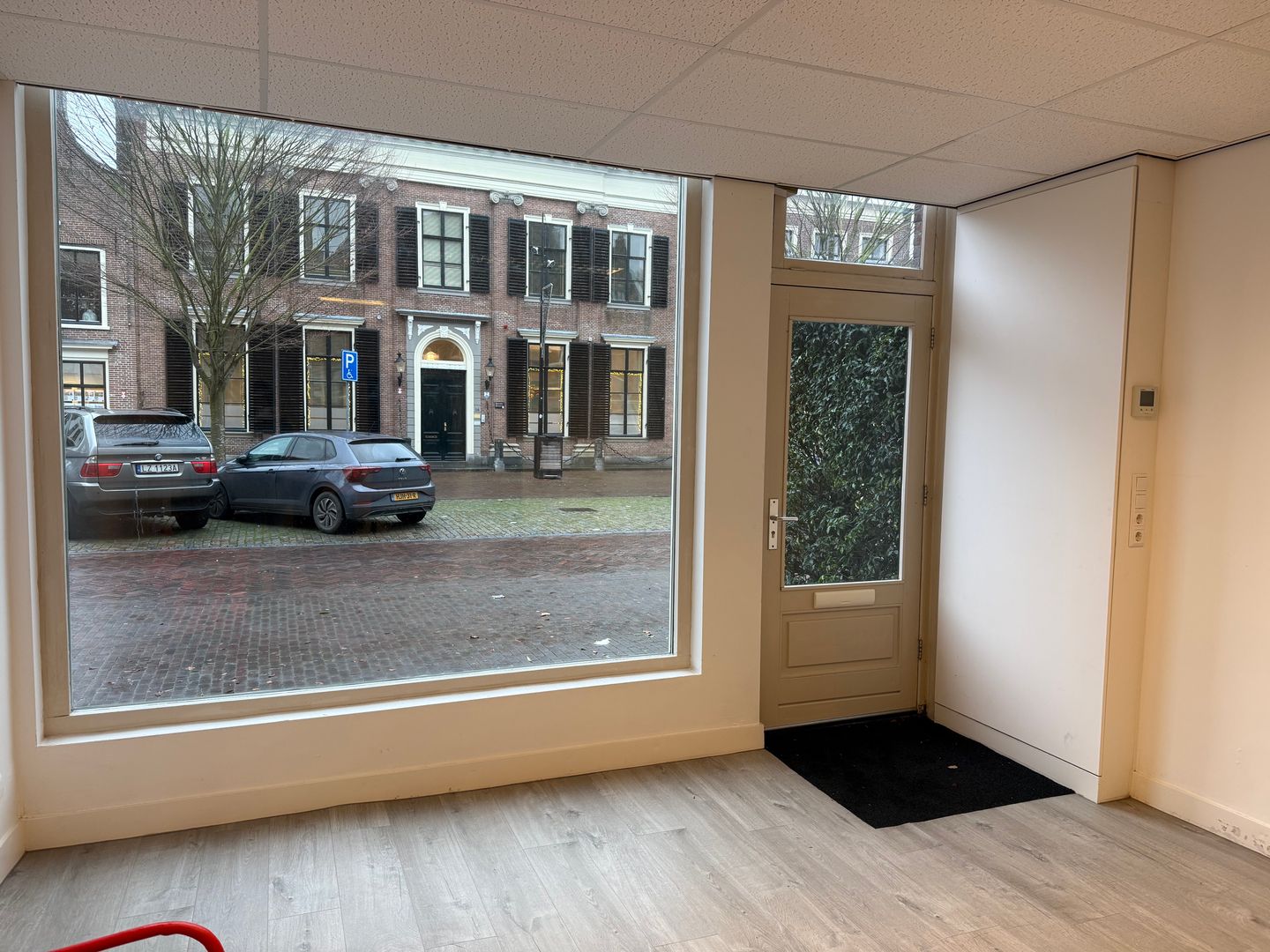 View photo 4 of Voorstraat 51-b