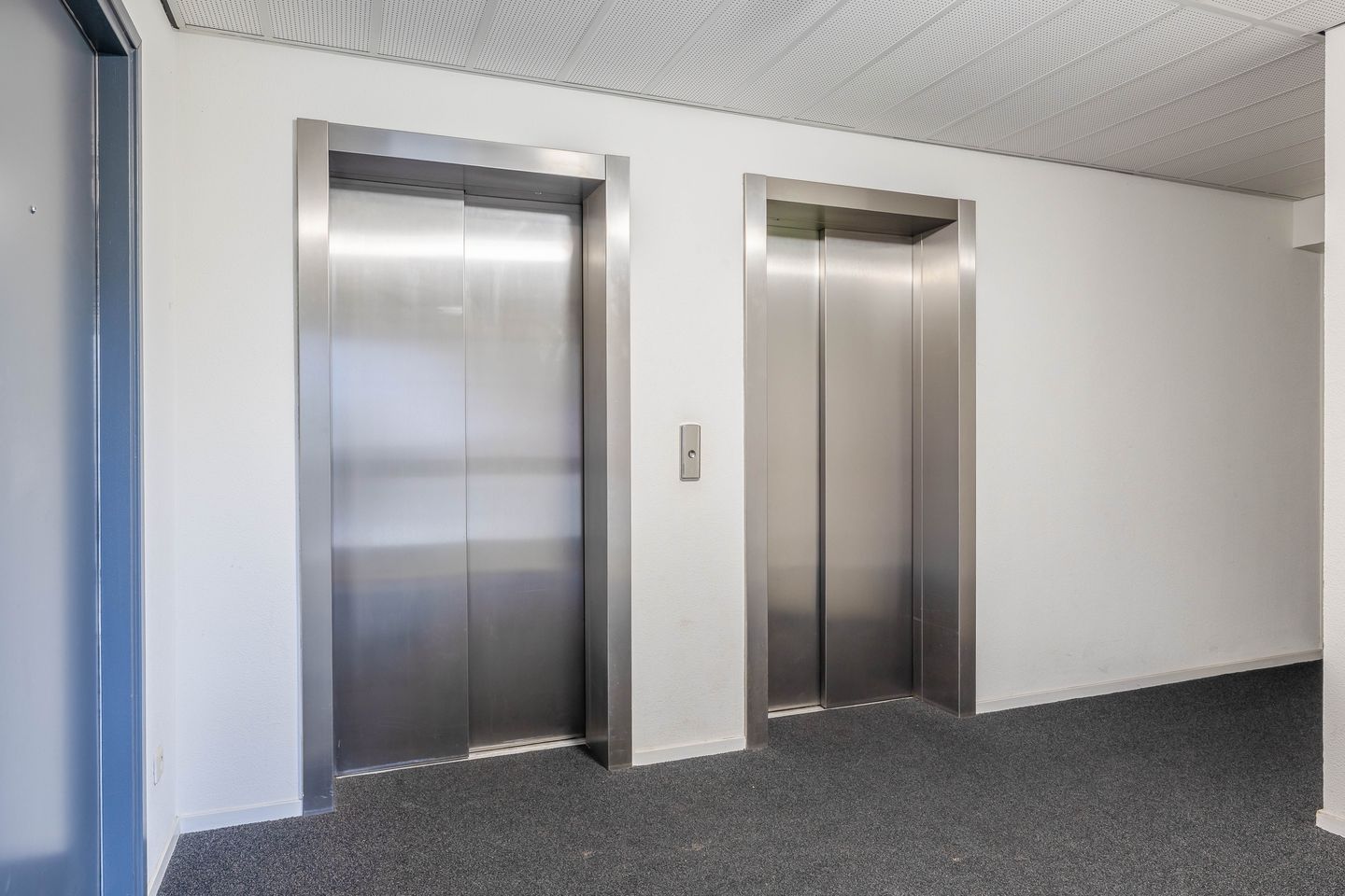 Foto 14 van Willem Molenbroekplein 19