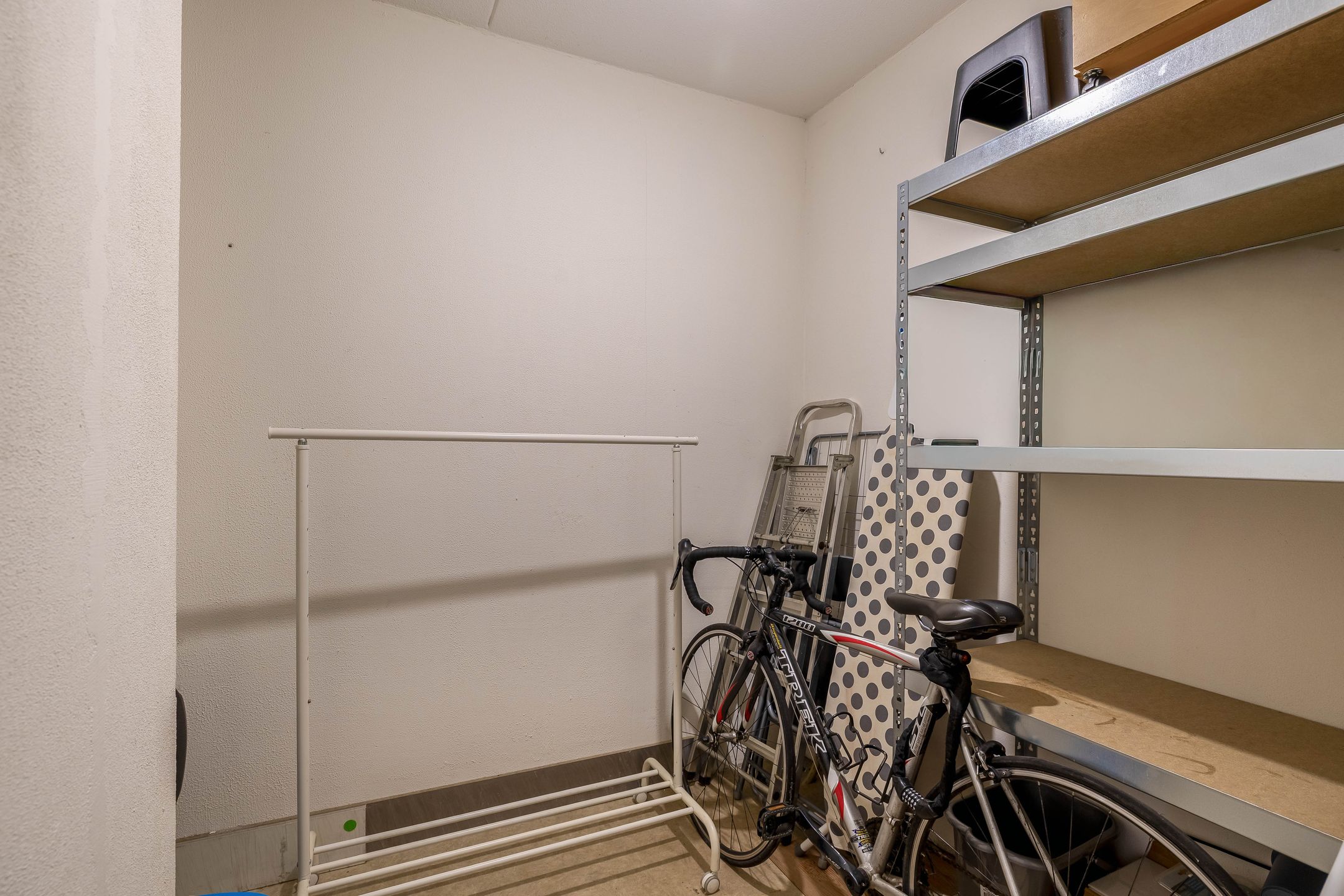 Foto 30 van Willem Molenbroekplein 19