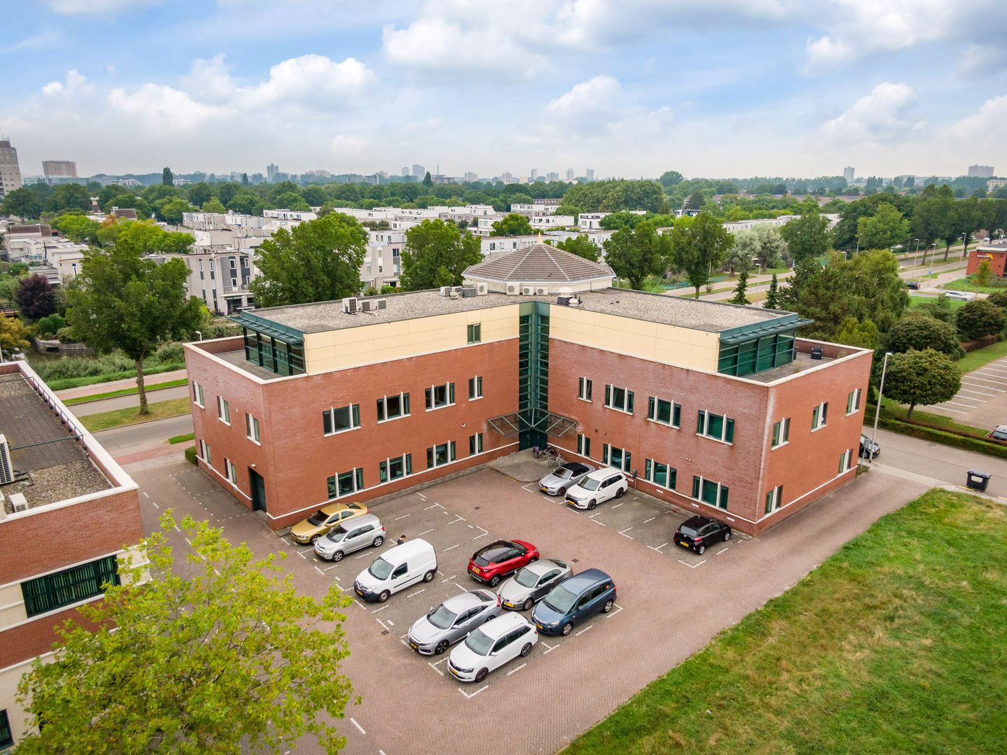 Bekijk foto 4 van Blauw-roodlaan 142