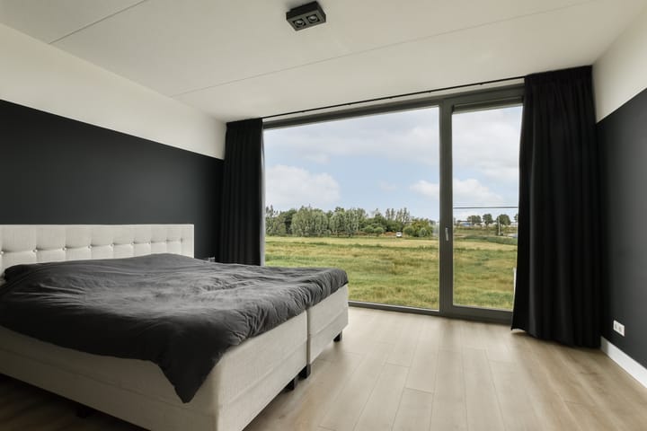 Foto 16 van Louis Couperusstraat 7