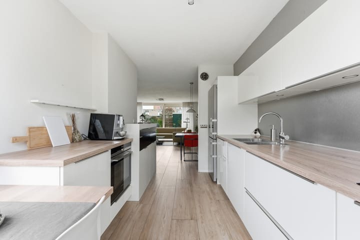 Foto 11 van Clara Wichmannstraat 43