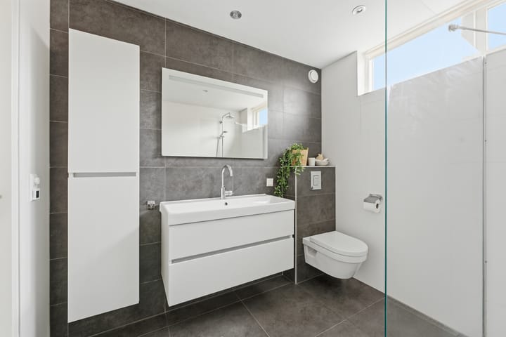 Foto 25 van Clara Wichmannstraat 43