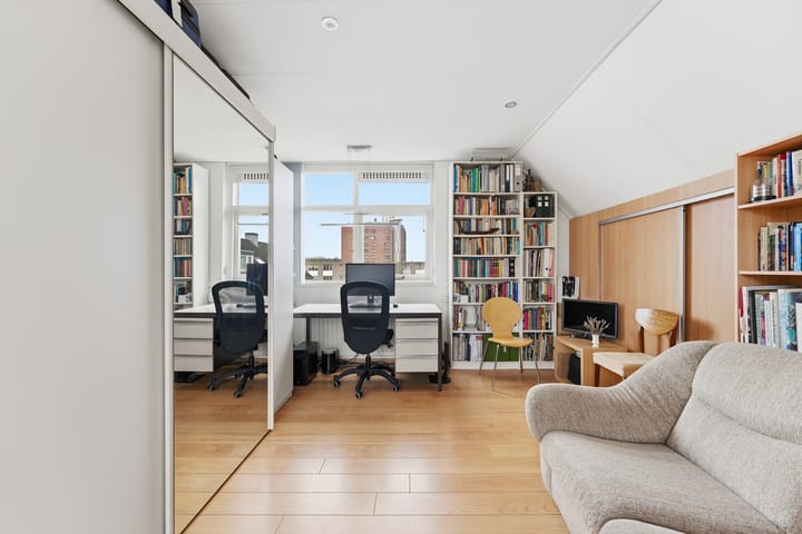 Foto 28 van Clara Wichmannstraat 43