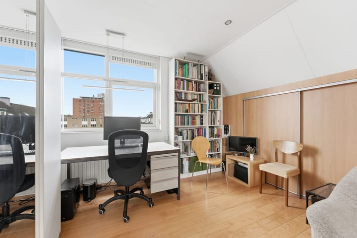 Foto 29 van Clara Wichmannstraat 43