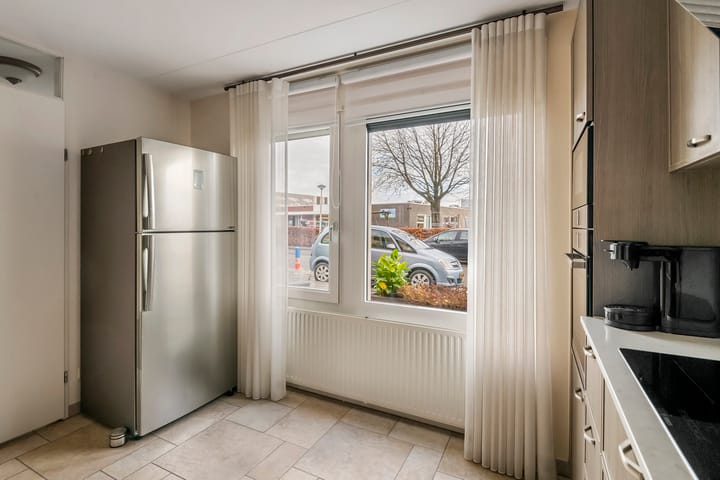 Photo 5 of J.H. L.-van Herwaardenstraat 61