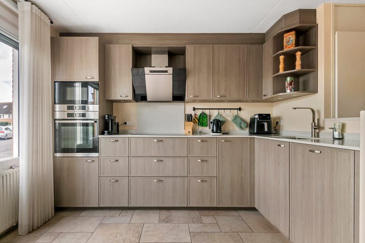 Foto 6 van J.H. L.-van Herwaardenstraat 61