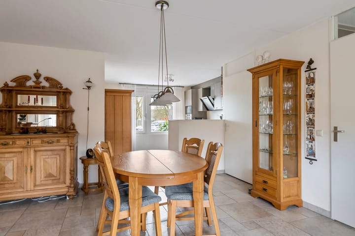 Foto 13 van J.H. L.-van Herwaardenstraat 61