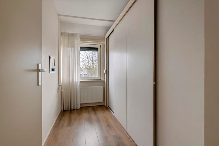 Foto 17 van J.H. L.-van Herwaardenstraat 61