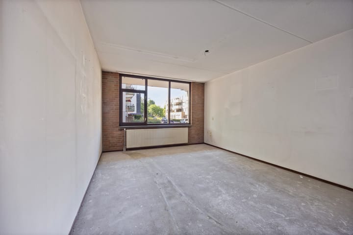 Photo 2 of Middellaan 414