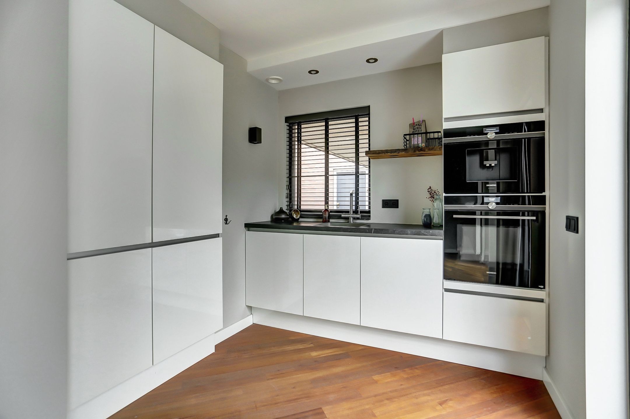 Foto 9 van Uilenburg 7