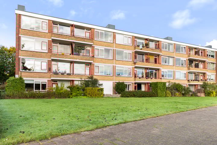 Foto 4 van Albardastraat 110