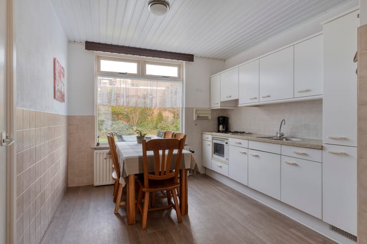 Photo 13 of Heesweg 12-C