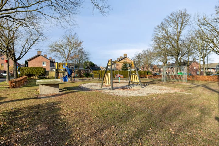 Photo 36 of Heesweg 12-C