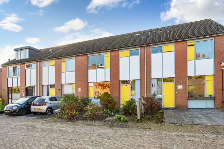 Van den Helmstraat 6