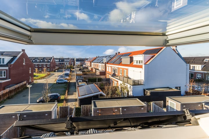 Photo 57 of Penningkruid 86