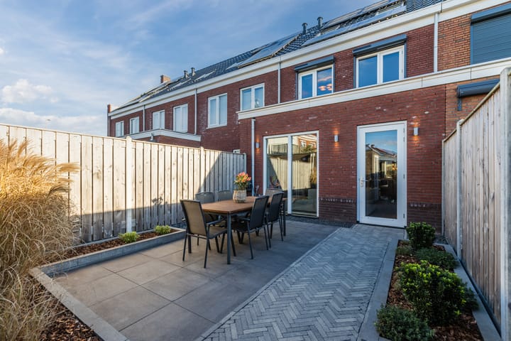 Photo 63 of Penningkruid 86