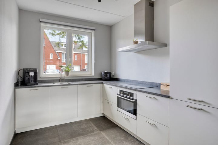 Photo 11 of Thorbeckestraat 16