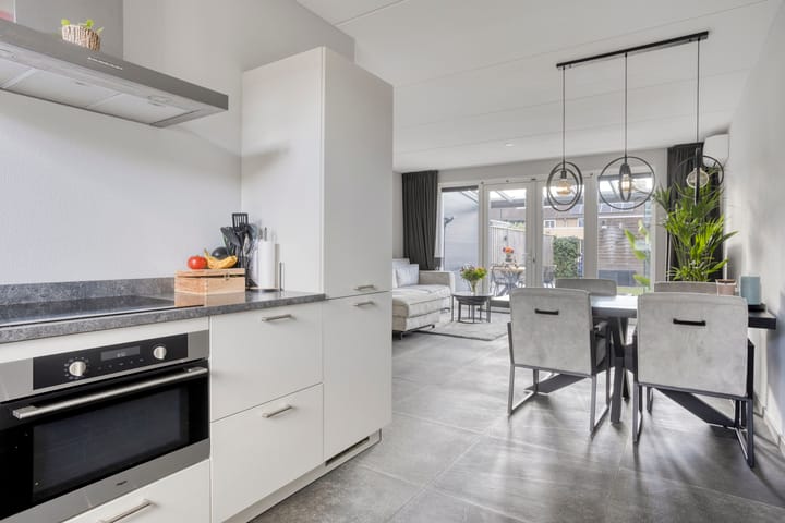 Photo 4 of Thorbeckestraat 16