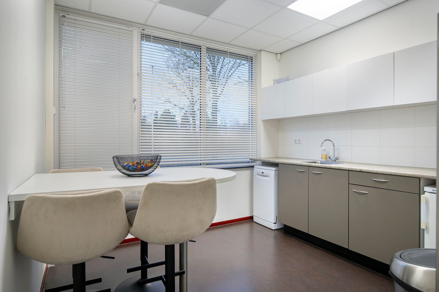 View photo 4 of Tamboer 8