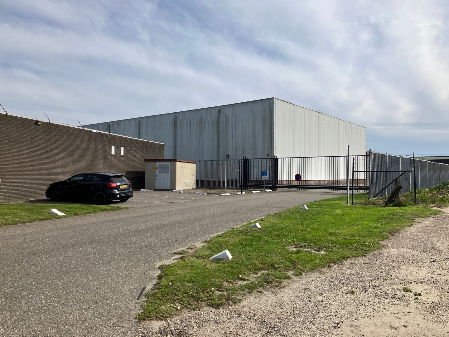 Bekijk foto 3 van Middenweg 6