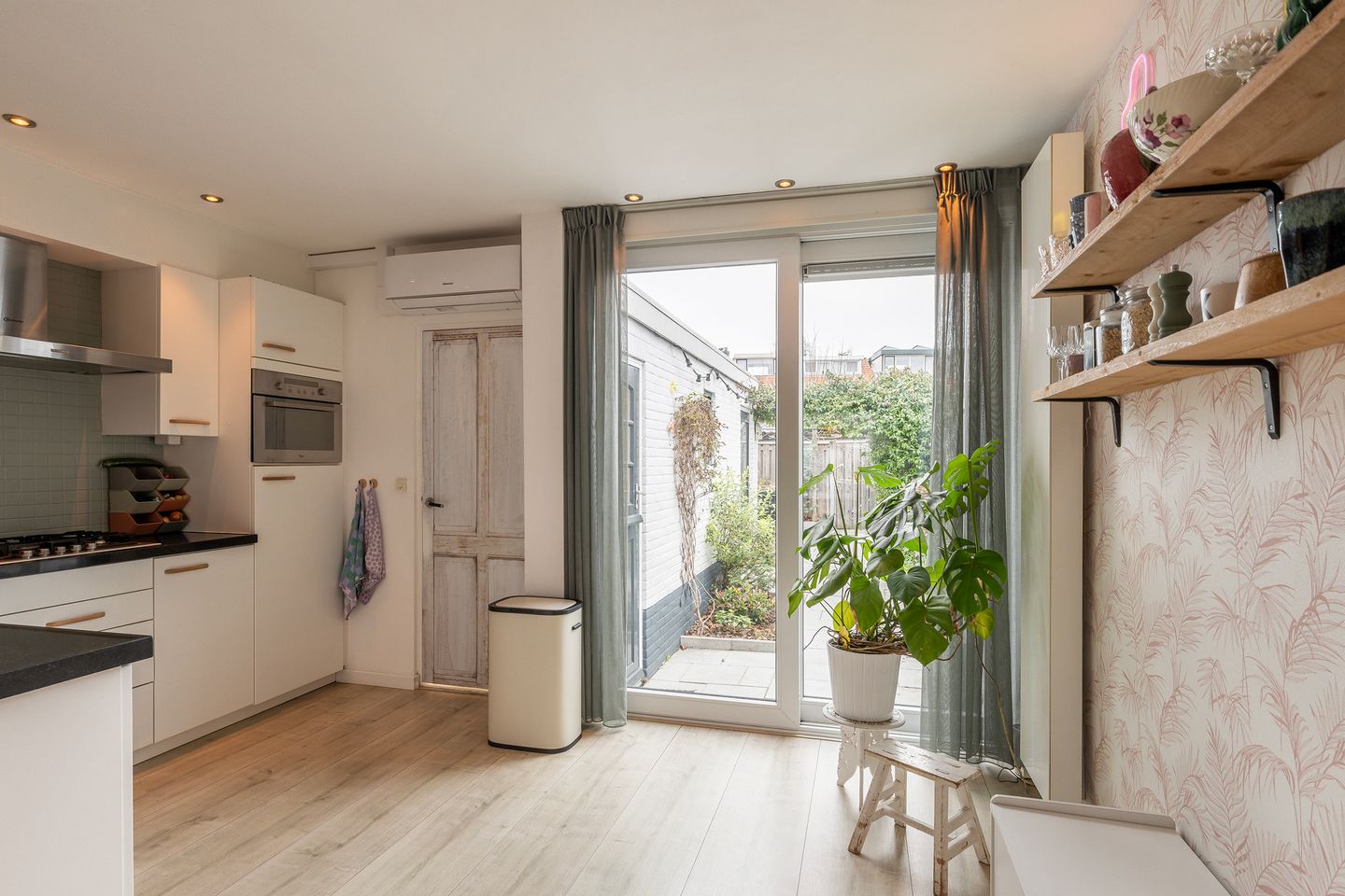 Foto 14 van Leliestraat 15