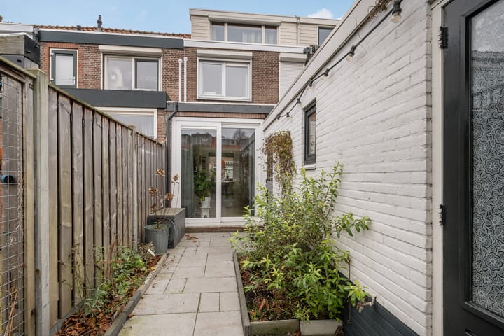 Foto 18 van Leliestraat 15