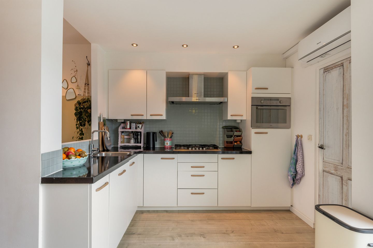 Foto 19 van Leliestraat 15