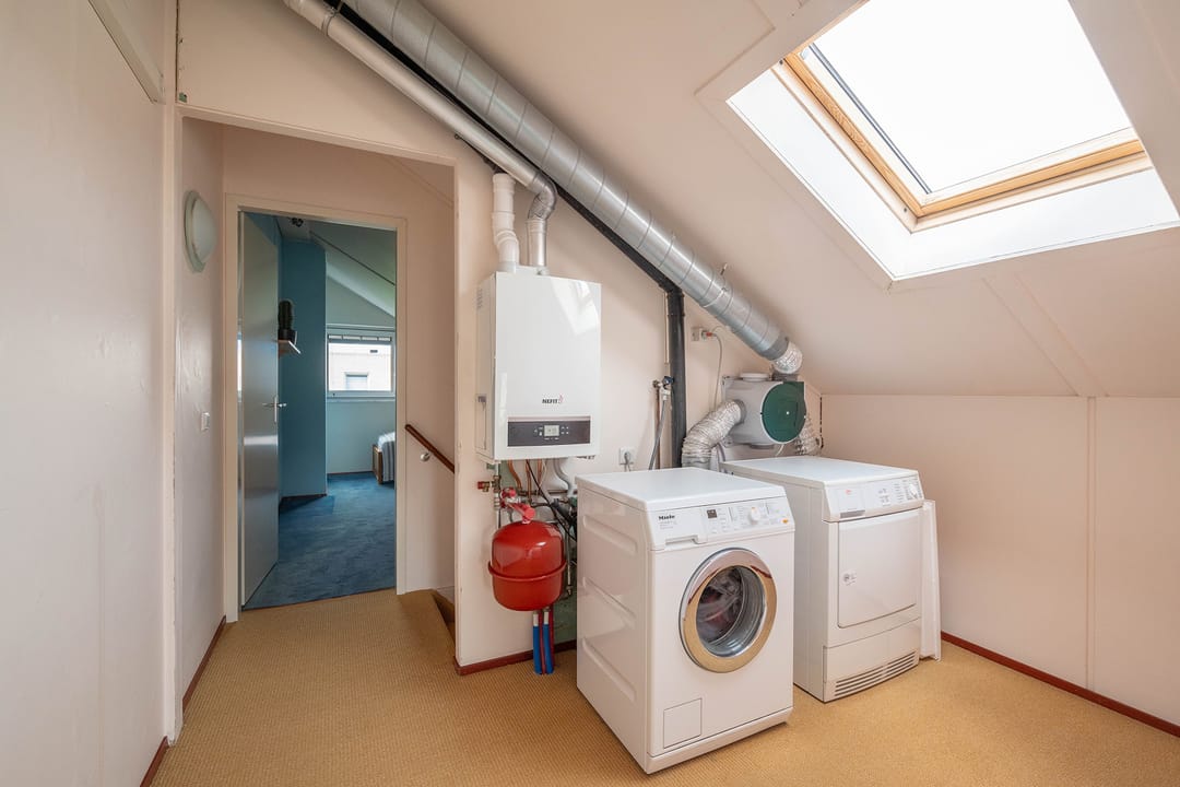 Photo 38 of Wegastraat 26