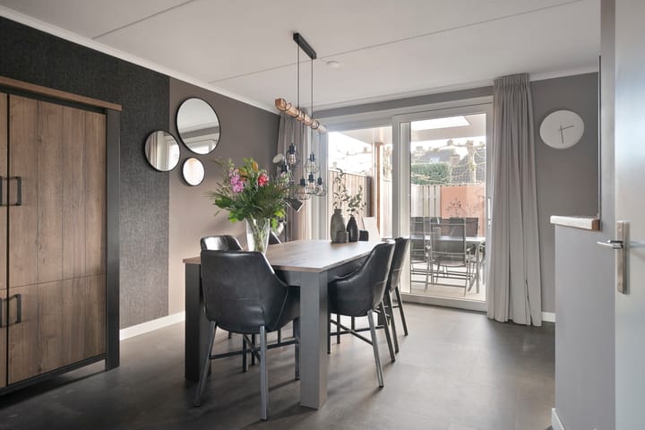 Photo 8 of Reeneik 40