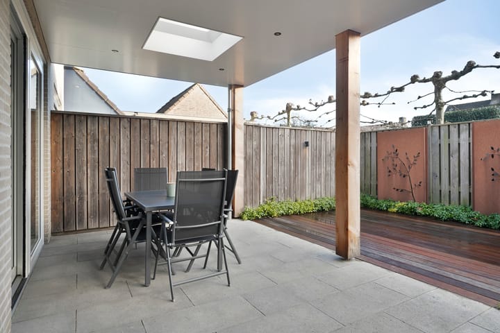 Photo 27 of Reeneik 40