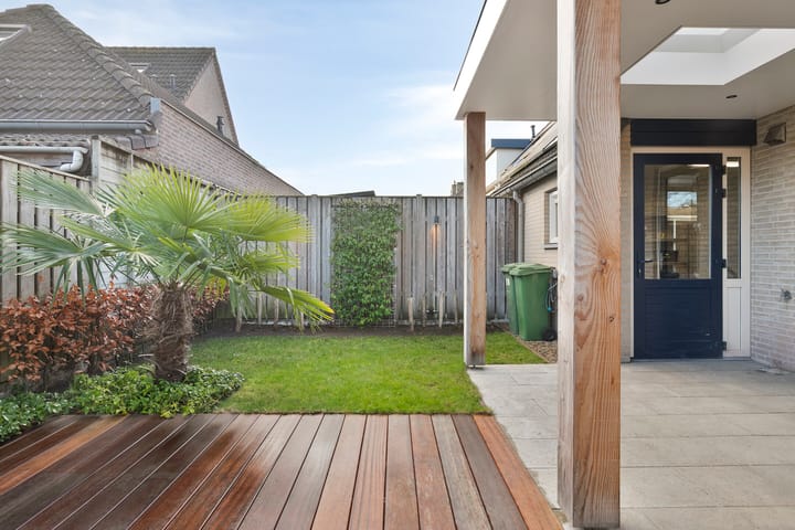 Photo 31 of Reeneik 40