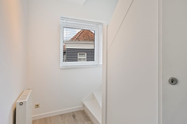 Photo 10 of Voorstraat 39-A