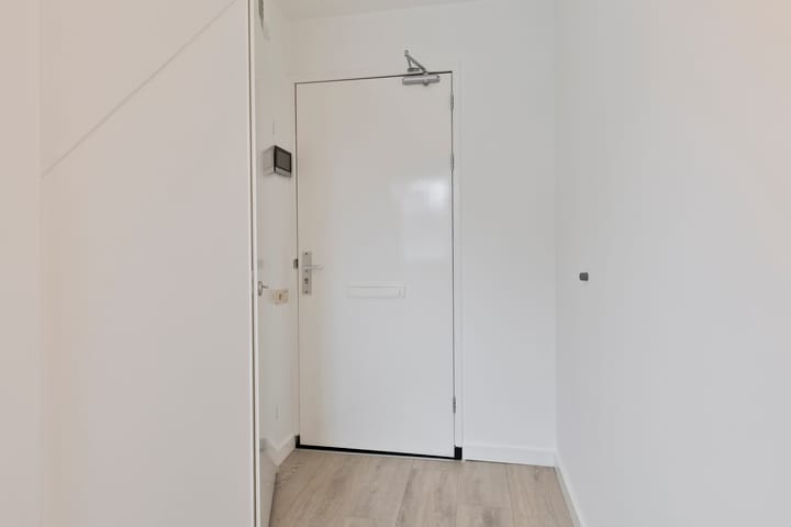 Photo 11 of Voorstraat 39-A