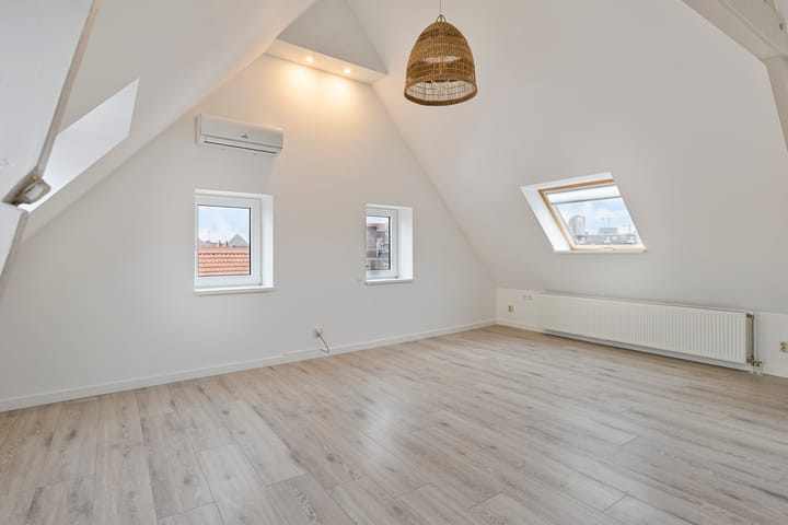 Photo 17 of Voorstraat 39-A