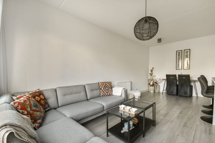 Photo 10 of Flemingstraat 94-B