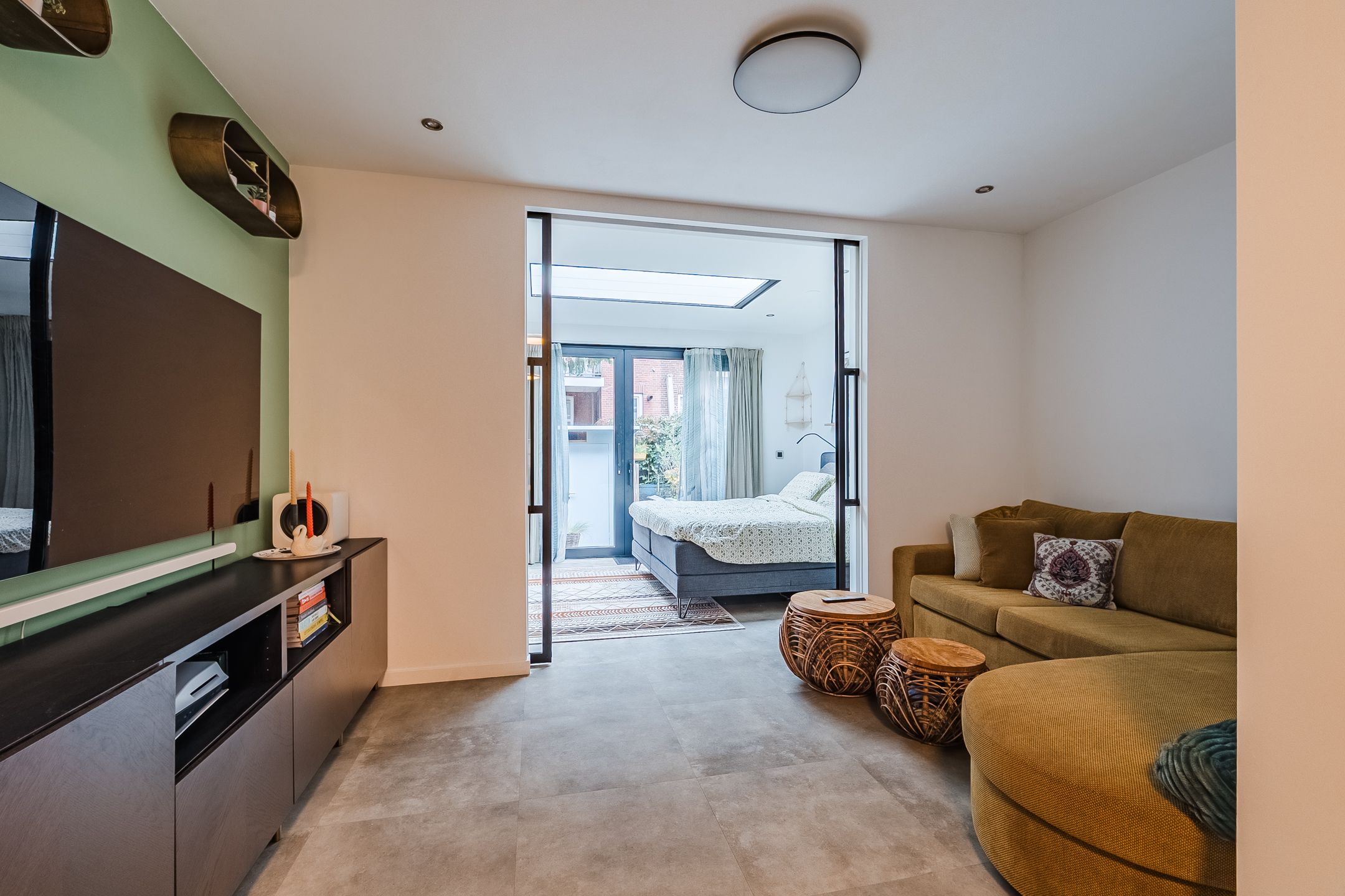 Foto 18 van Oostvoornsestraat 19-B