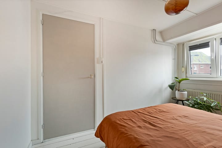 Foto 16 van Anjelierstraat 6