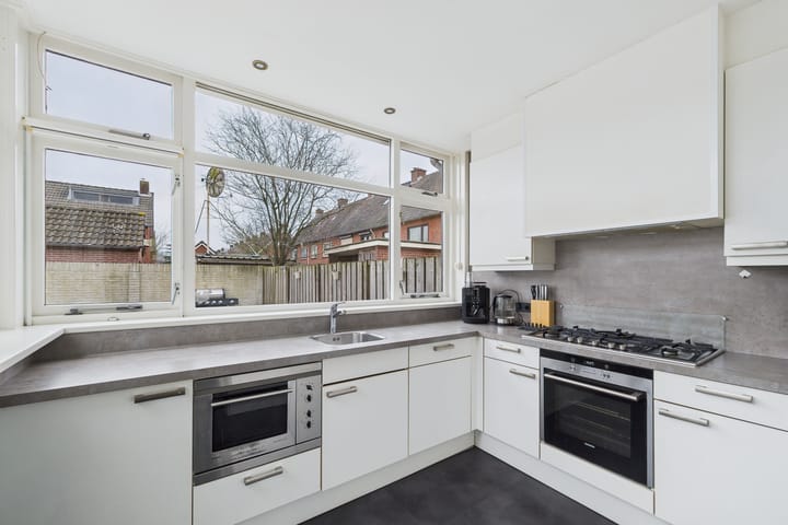 Photo 3 of Koninginnelaan 30