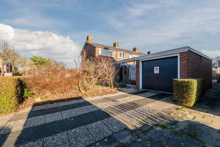 Foto 37 van Magninstraat 2