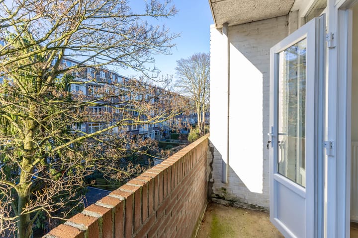 Photo 5 of Groen van Prinstererstraat 55-B02