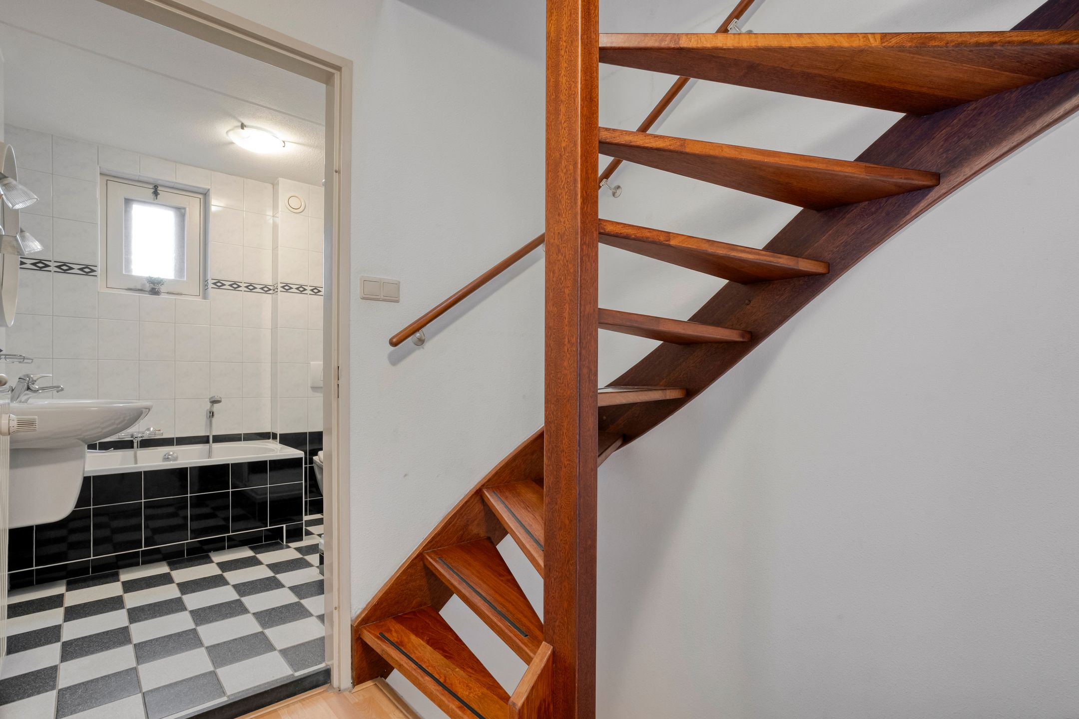 Foto 27 van Johannalaan 5