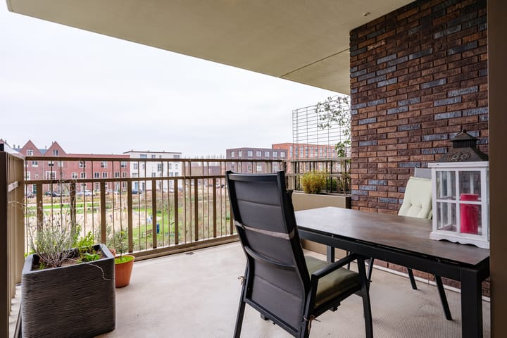 Photo 4 of Madridstraat 6